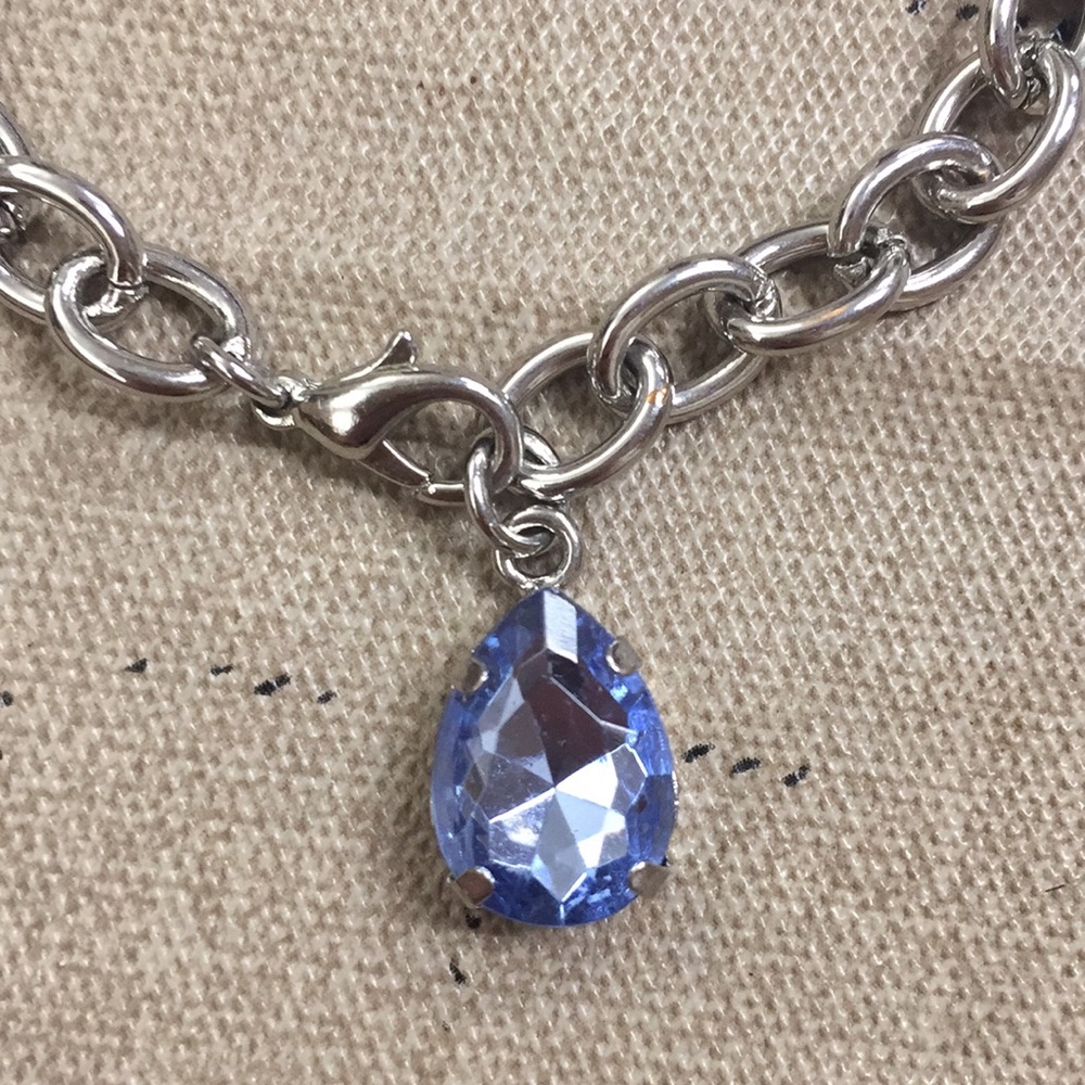 Cute blue and silver bracelet - Picture 2 of 3